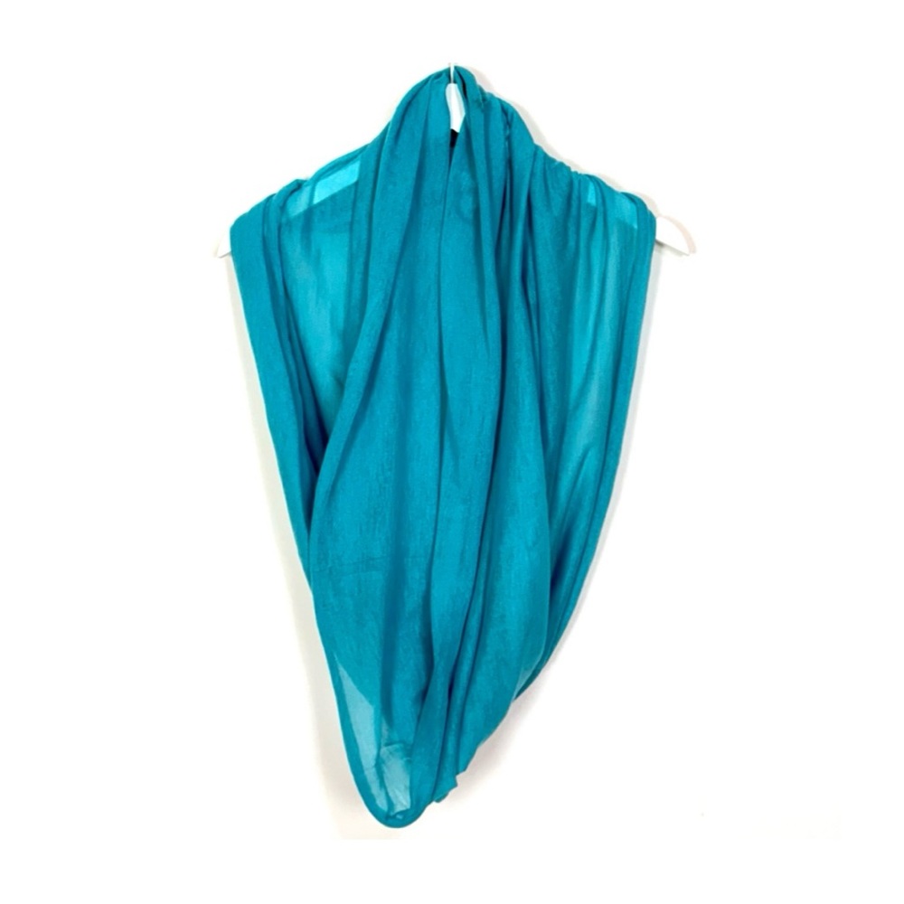 2 Chic Wrap Scarf